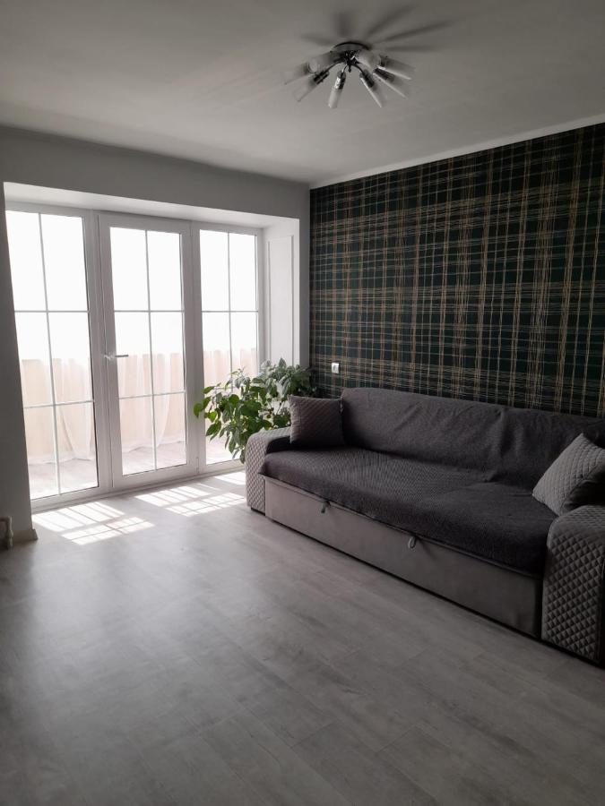 Изумруд Appartement Oral Buitenkant foto